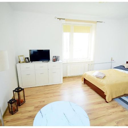 Color24 Apartament VI Stalowa Wola Extérieur photo