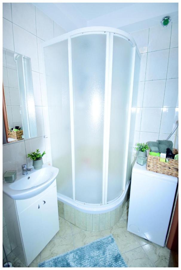 Color24 Apartament VI Stalowa Wola Extérieur photo