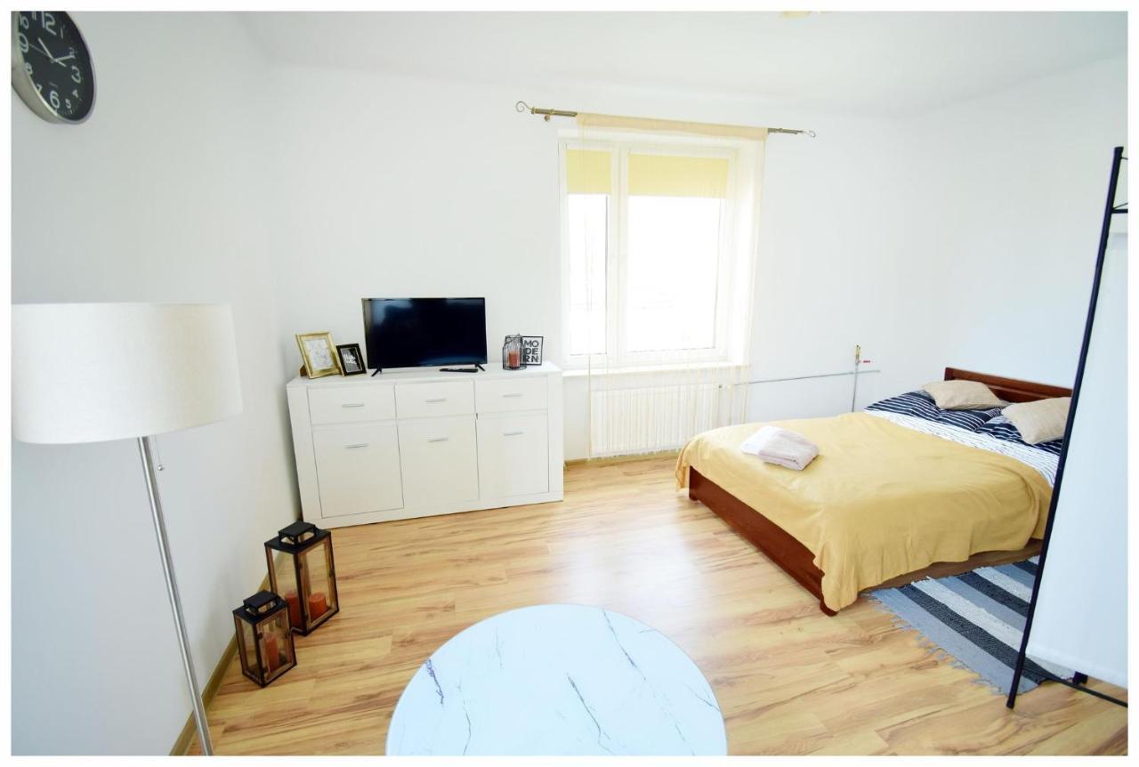 Color24 Apartament VI Stalowa Wola Extérieur photo
